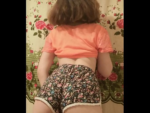 ❤️ מותק צעיר סקסי פושט את המכנסיים הקצרים במצלמה ❤️❌ פורנו יפה אצלנו ❌️